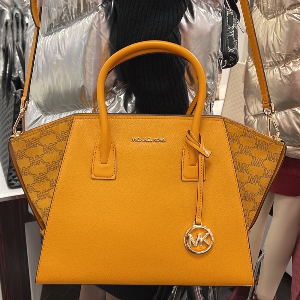 Michael Kors Avril Large Top Zip Satchel Shoulder Bag
Honeycomb - Picture 6 of 16